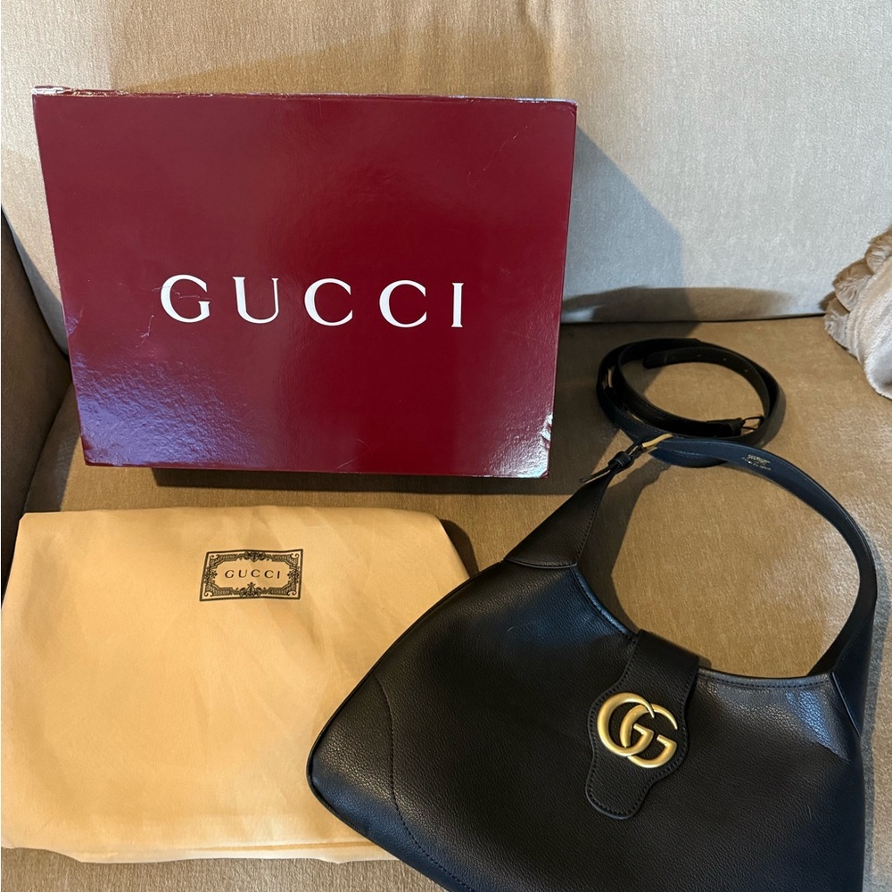Gucci Black Leather Shoulder Bag with Gold Accent
